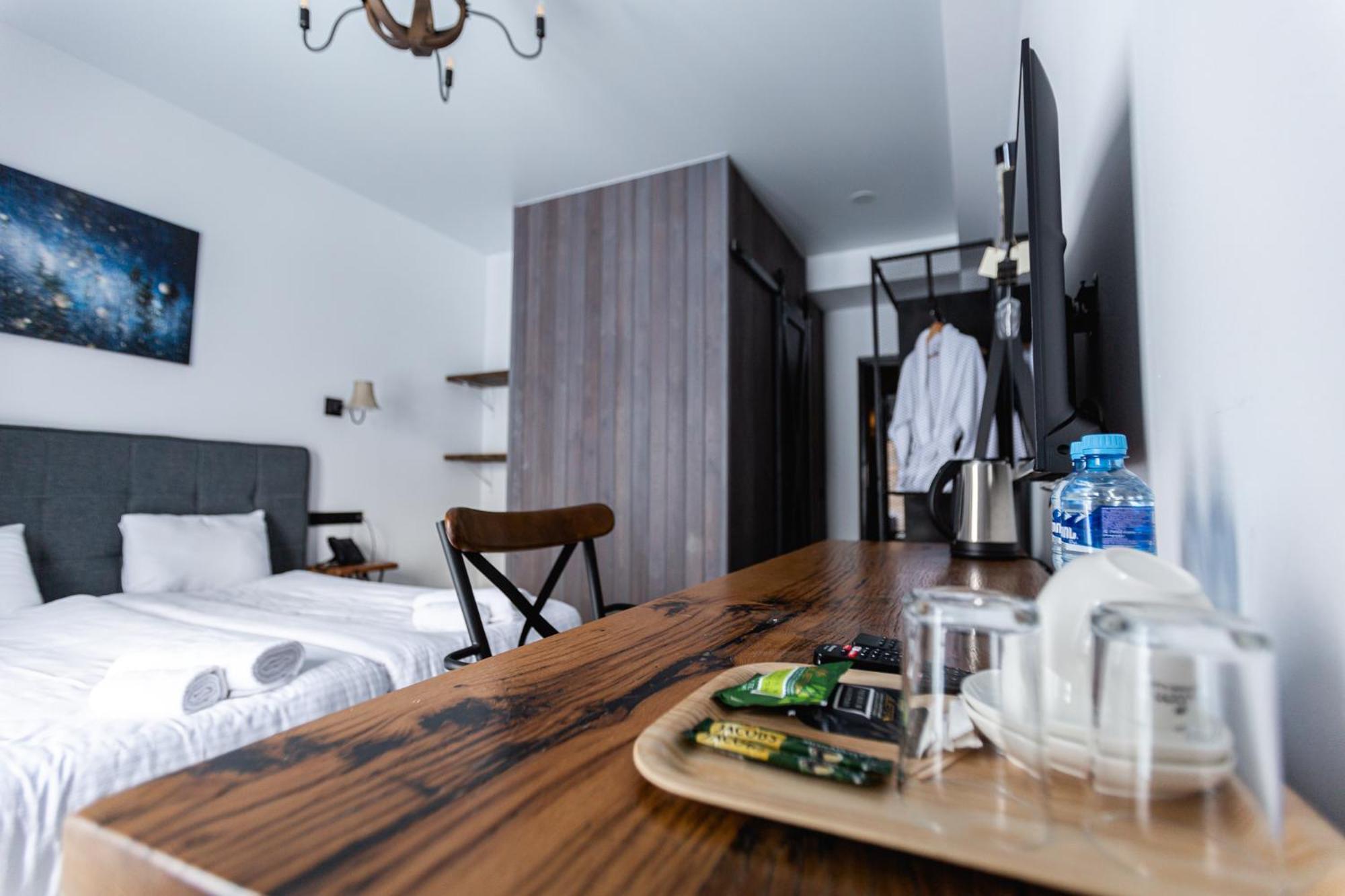 Hotel Roshe גודאורי מראה חיצוני תמונה