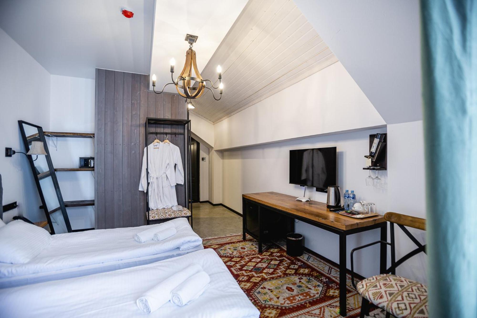 Hotel Roshe גודאורי מראה חיצוני תמונה