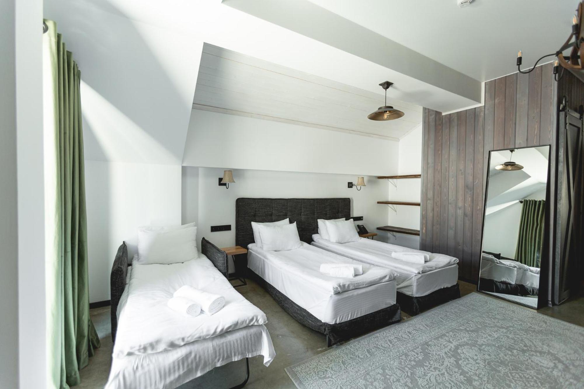 Hotel Roshe גודאורי מראה חיצוני תמונה
